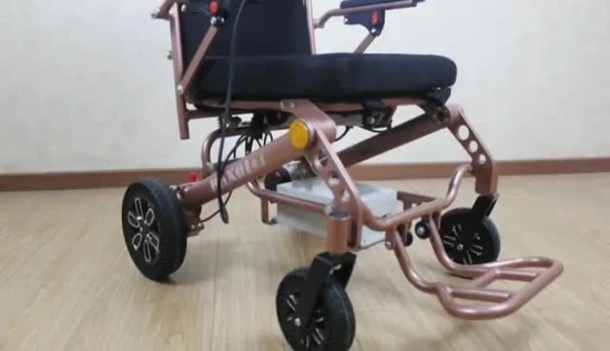 Chaise roulante électrique pliable de haute qualité pour adultes et personnes âgées